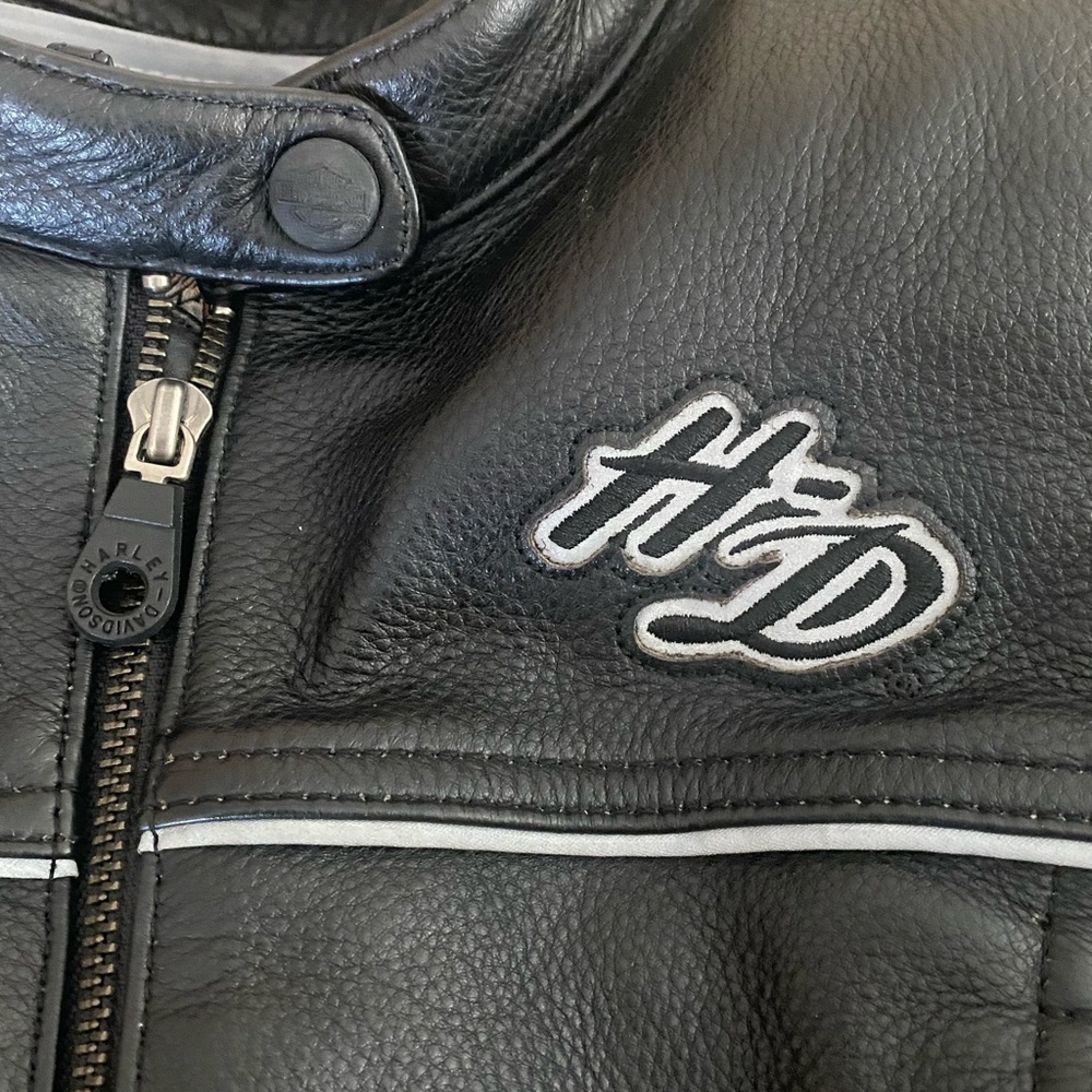Harley Davidson Women’s leather Jacket w Zip liner​​​​​​​​ - Picture 3 of 9